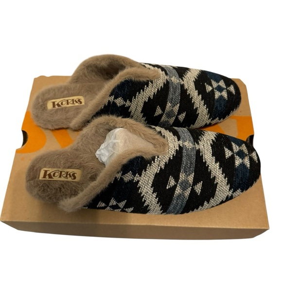 Korks Nile faux fur lined Aztec print slip on mule flats 10 - Picture 1 of 5
